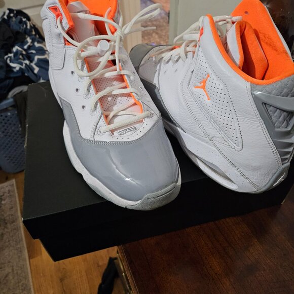 Men's Jordan B'Loyal - Picture 2 of 4